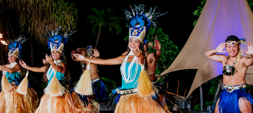Thanksgiving and Festive Lū’au-Ali'i Seating