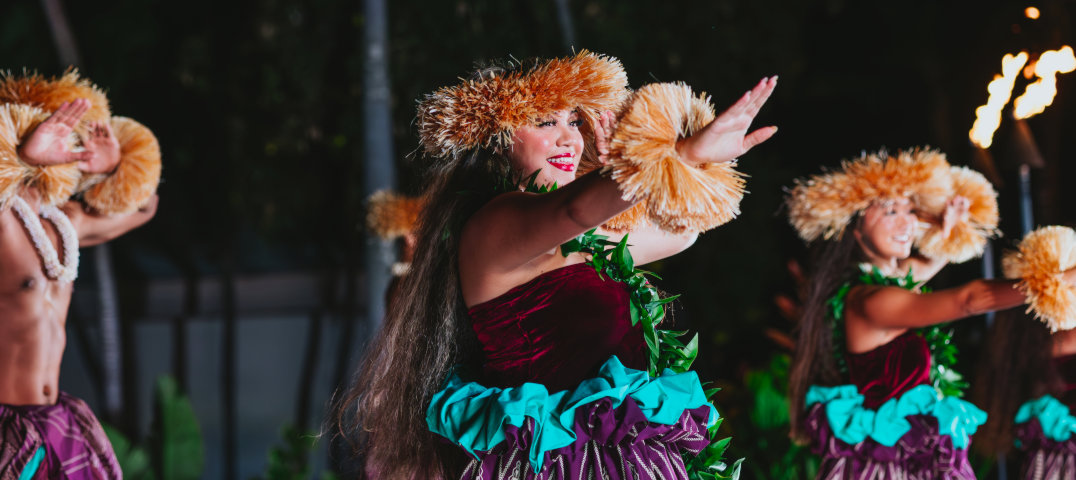 Thanksgiving and Festive Lū’au-'Ohana Seating
